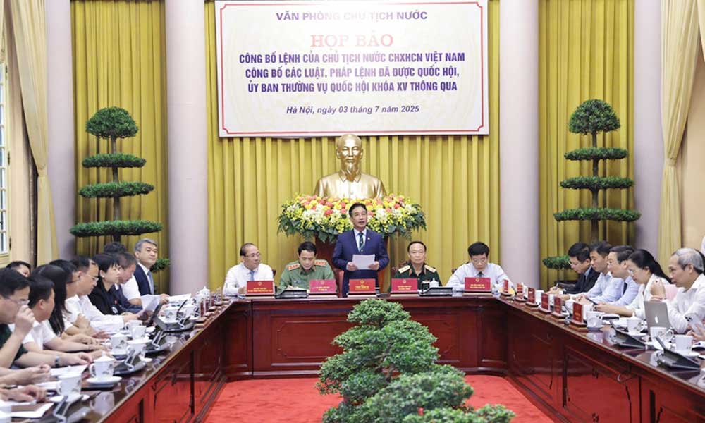 15 newly adopted laws, one ordinance made public